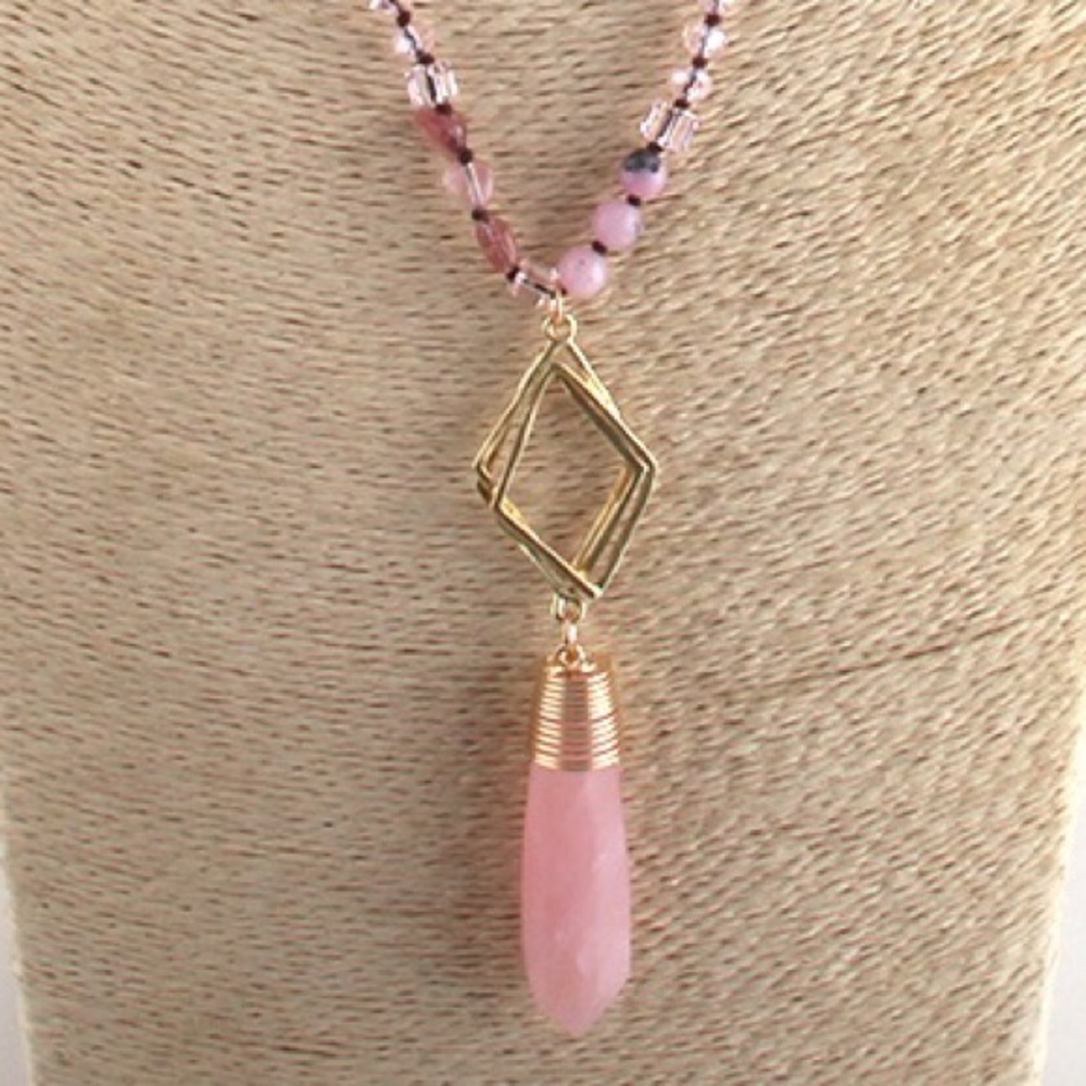 Rose Quartz Pendant Necklace - Picture 4 of 5